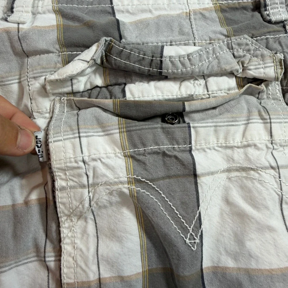 Levi's Cargo‎ Shorts Mens 36 Grey White Plaid Good Condition Cotton Utility